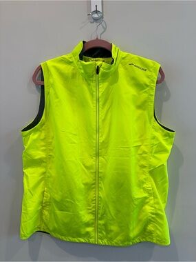 Brooks running men’s high vis vest
